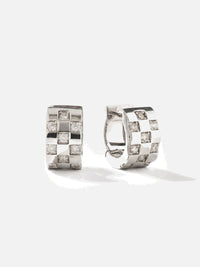 Boucles d'oreilles créoles damier Boucle Structurée, coloris argenté – Soreli Paris