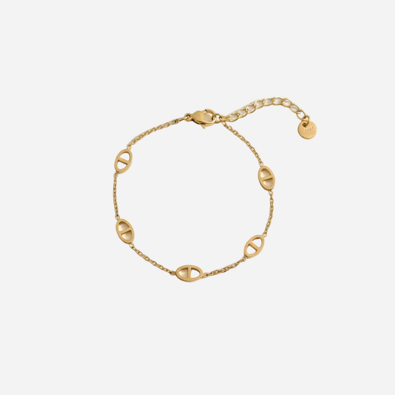 Bracelet Grâce doré pour femme avec maillons fins ovales – en acier inoxydable – bijou élégant Soreli Paris.