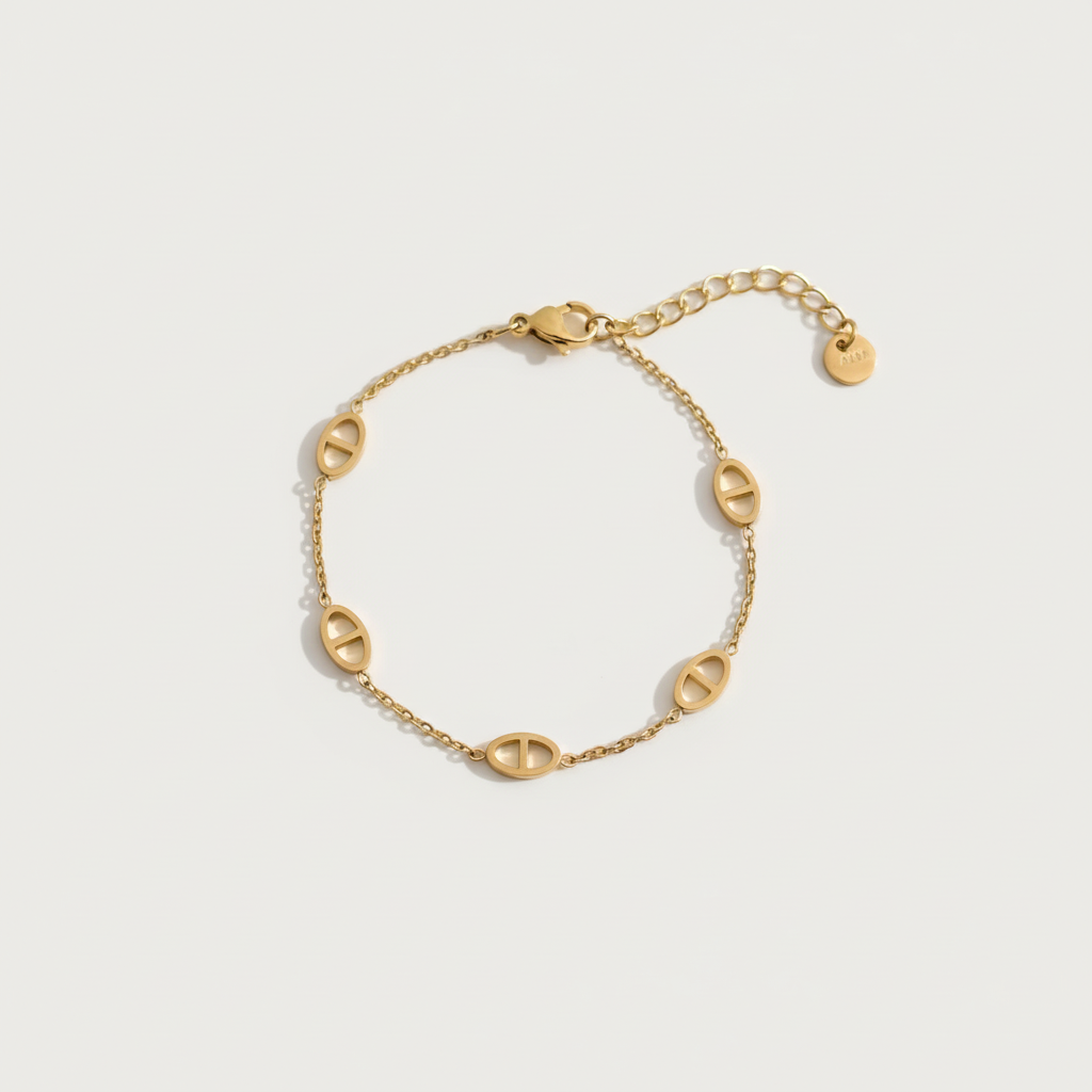 Bracelet Grâce pour femme, chaîne fine dorée en acier inoxydable 316L avec maillons signature Soreli Paris, bijou waterproof.