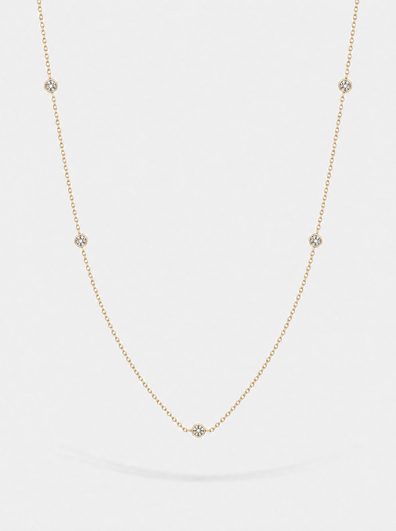 Collier Céleste – chaîne fine plaqué or 18k à cinq zirconiums sertis clos