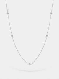Collier Céleste – chaîne fine en argent 925 à cinq zirconiums sertis clos